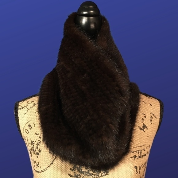 𝅺ADRIENNE LANDAU Knitted 100% Mink Fur Loop Scarf, DARK BROWN/RANCH, NWOT - Picture 1 of 9